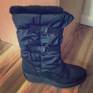 Snow boots